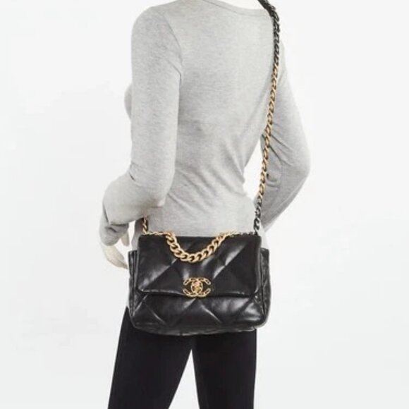 Chanel Black Quilted Goatskin Leather Medium Chanel 19 Bag - Picture 2 of 12